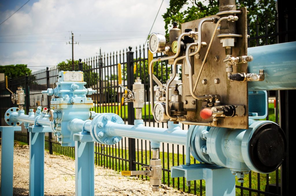 Blue meter run with regulator and instrumentation